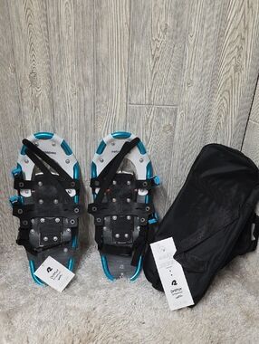 Retrospec Drifter Blue and Silver Snowshoe Set with Carry Bag Size 21" NEW